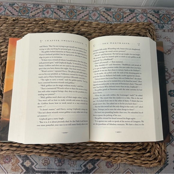 Harry Potter and the Deathly Hallows Hardcover Book - Picture 9 of 9